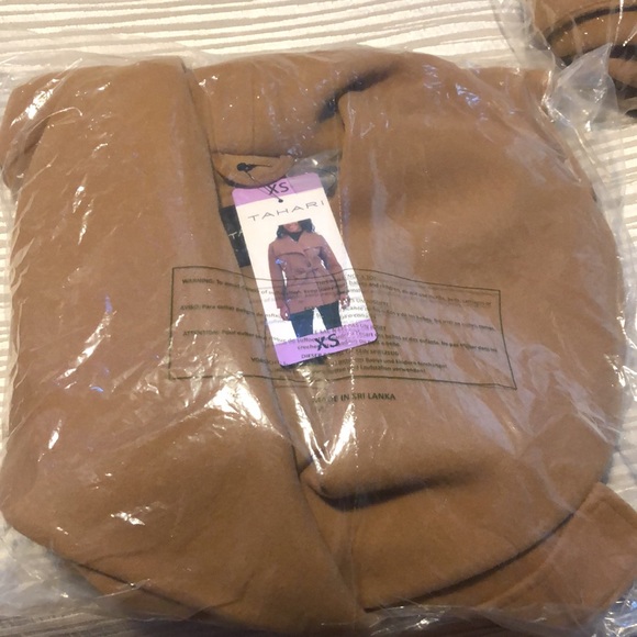 Ladies' Wrap Coat Tahari nwt - Picture 11 of 12